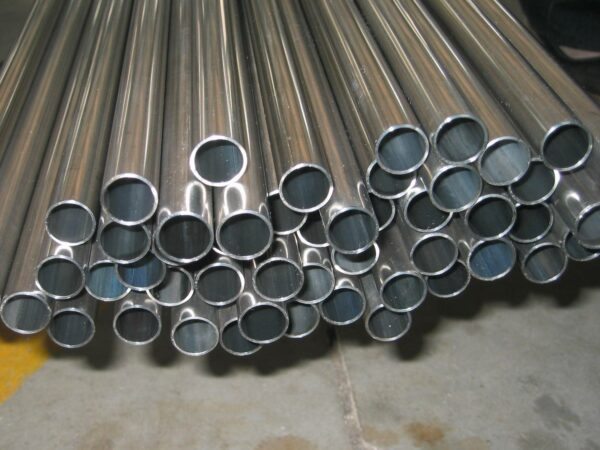 Бесшовная холоднокатаная стальная труба 83 мм 18 мм ХН50ВМТЮБ ТУ У 14-8-37-2001