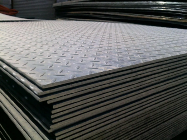 Дюралевый рифленый лист даймонд 4 мм 1200 мм 3000 мм ВД1