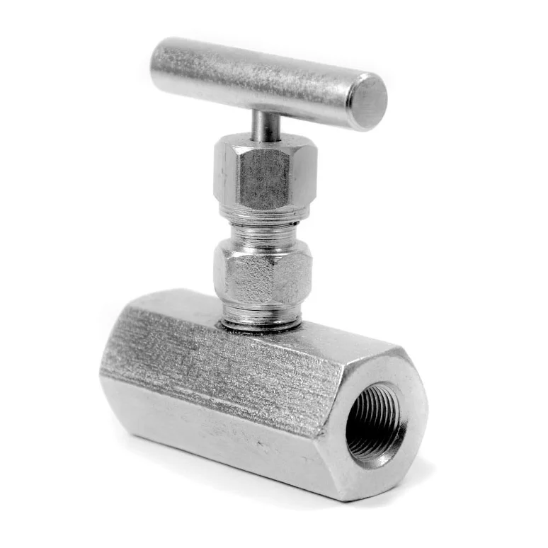 Игольчатый клапан 15 мм 1.6 МПа муфтовый 15нж67бк 12Х18Н10Т