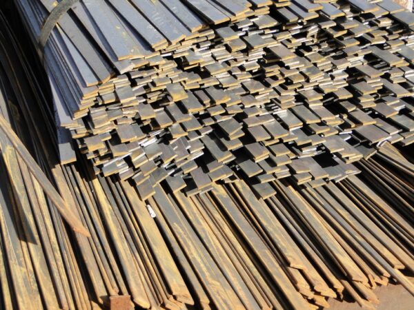 Стальная кованая полоса 80 мм Р18 ГОСТ 19265-73