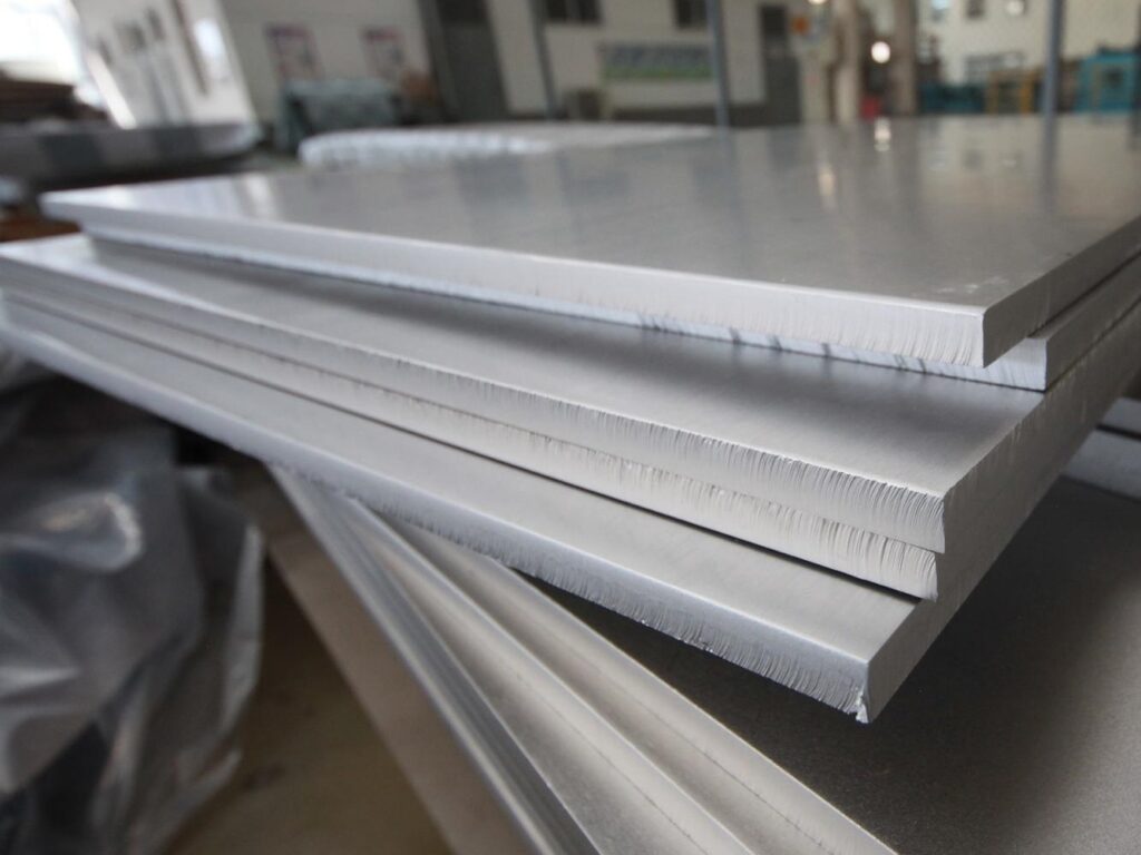 Нержавеющая плита горячекатаная 120 мм C15E EN 10084