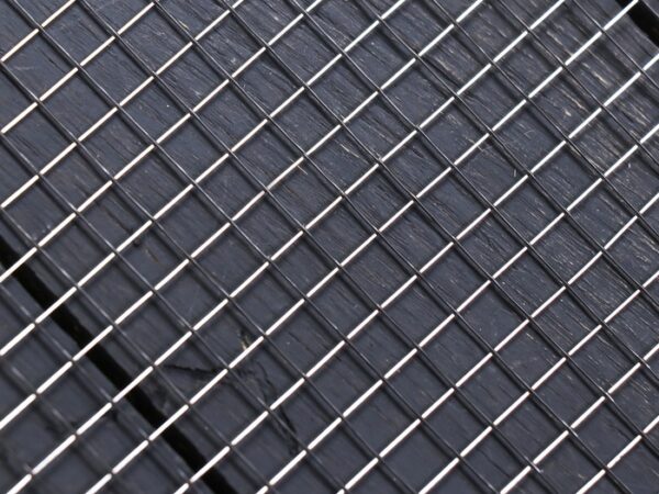 Нержавеющая сварная сетка 100 мм 90 мм 1,5 мм 12Х18Н9 ТУ 1276-001-38279335-2012