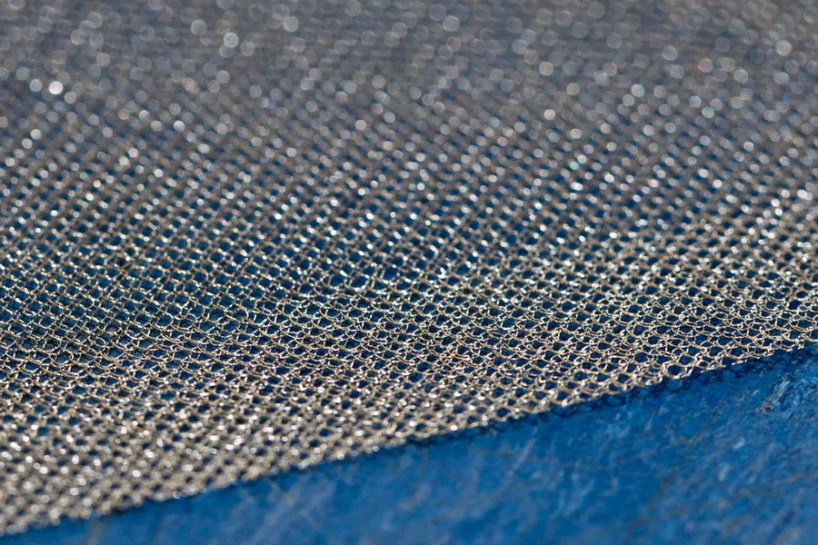 Платиновая катализаторная сетка 1X1/76п 0.076 мм ПлПдРдРу81-15-3,5-0,5 ГОСТ 3193-2015