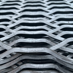 Просечно-вытяжной лист 90 мм 406 4 мм 12.7 мм 10 мм Ст0 ТУ 36.26.11-5-89