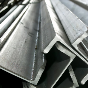 Стальной швеллер горячекатаный экономичный с параллельными гранями полок 10Э 100 мм 46 мм 4,2 мм 08пс ГОСТ 8240-97