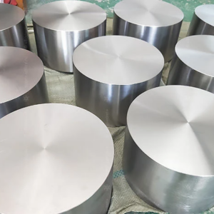 Титановая поковка круглая 18 мм ВТ1-0 ОСТ 1.90000-70