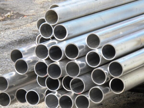 Труба Б/У из цветного металла алюминиевая 66 мм 5 мм АД1