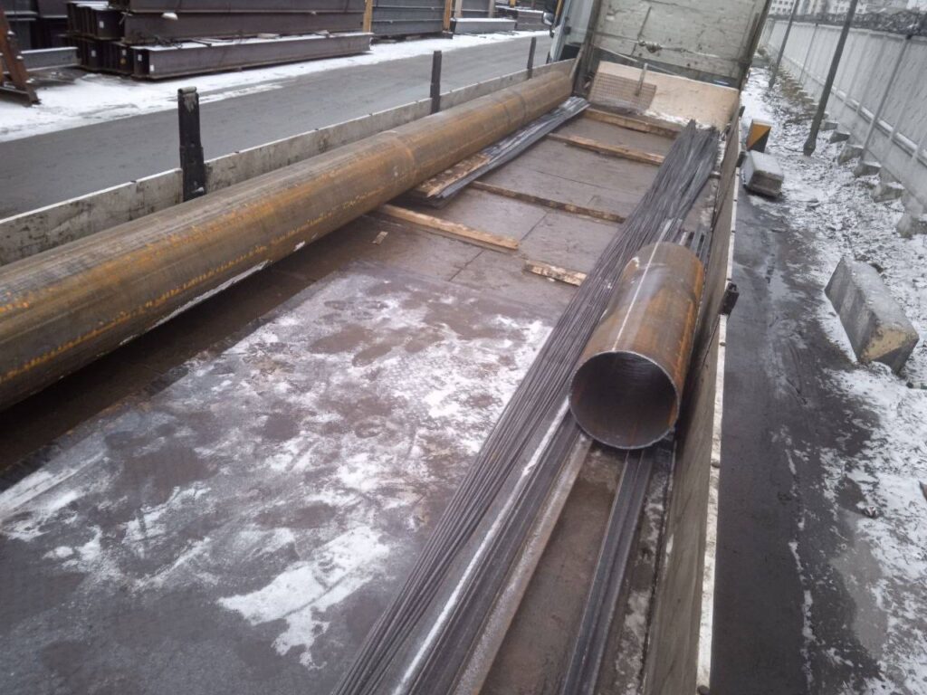 Трубы, листы, арматура для: Космодром Восточный